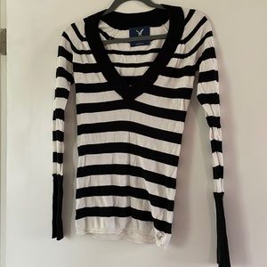 Black and white stripe - long sleeve V neck